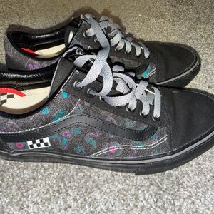 Vans Women's Black and Multicolor Pattern Sneakers